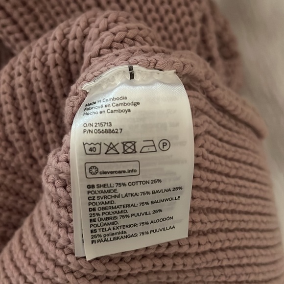 Pink Sweater - Picture 6 of 6